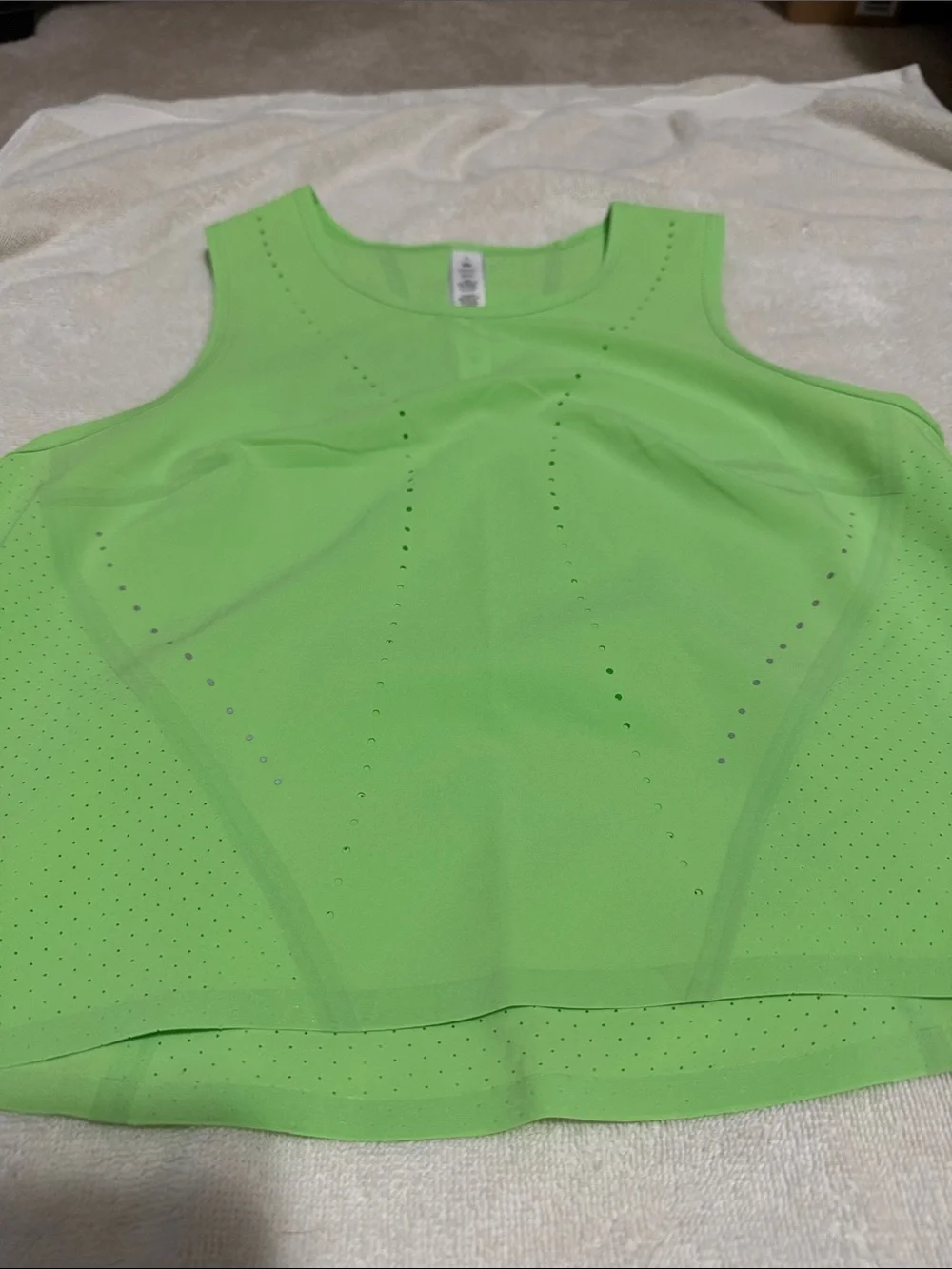 Lululemon Swift Ventilated Running tank 4  Green